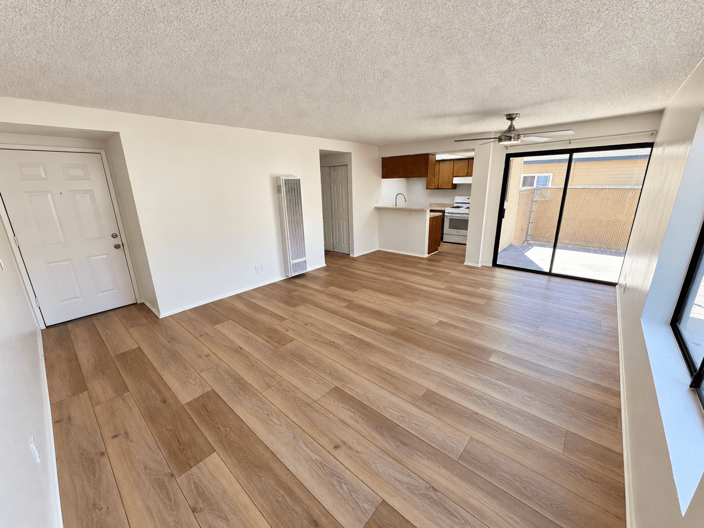 Santa Paula Apartment: 525-529 Acacia Road