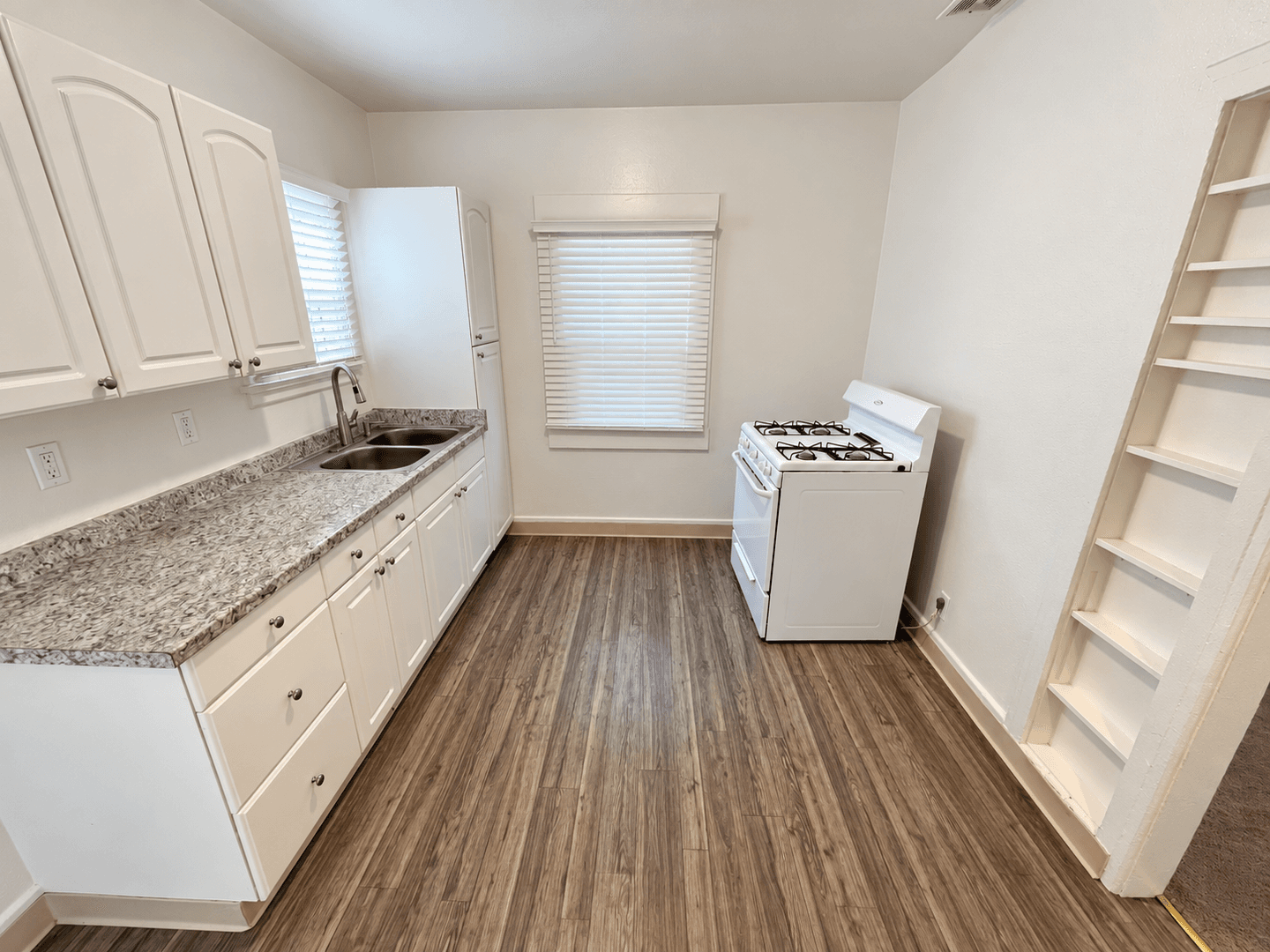 Ventura Apartment: 121-137 El Medio