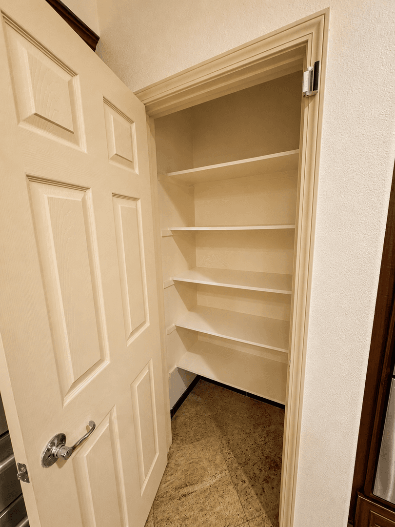 Oxnard House: 621 Marbella Court