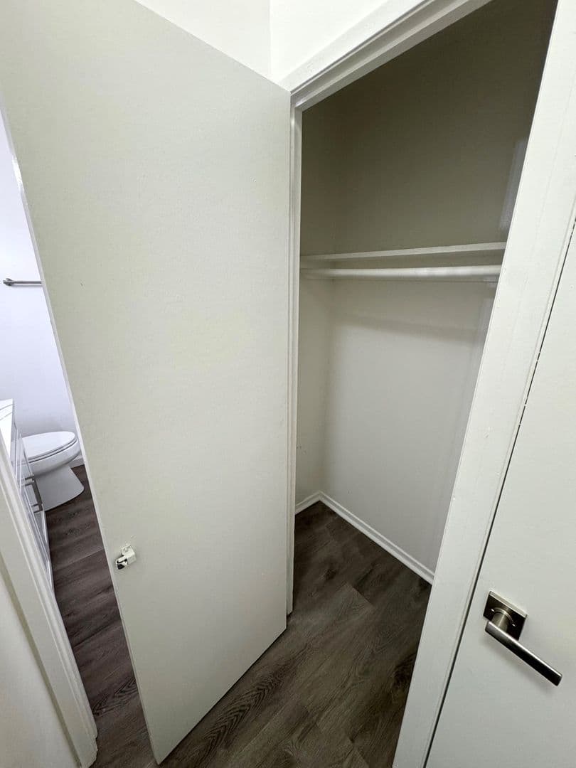 Ventura Apartment: 716-722 Sidonia