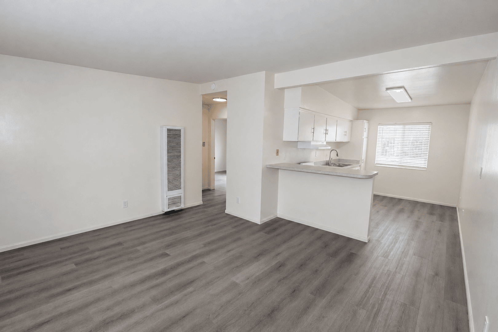 Oxnard Apartment: 4921 Nautilus Street #E