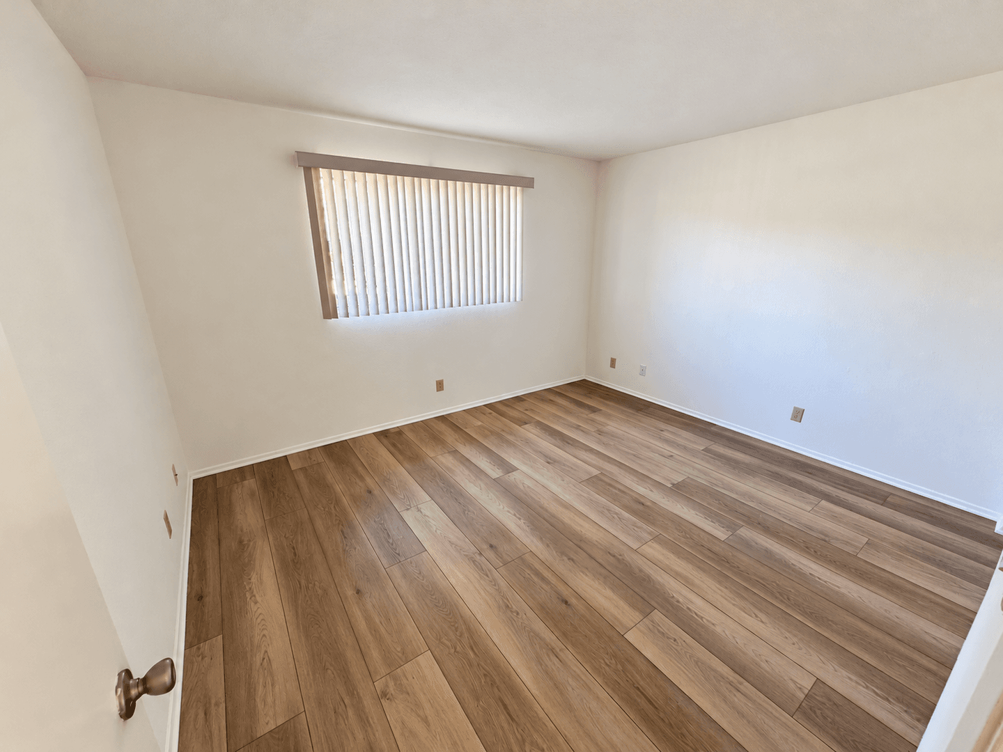 Ventura Apartment: 1075 N. Olive