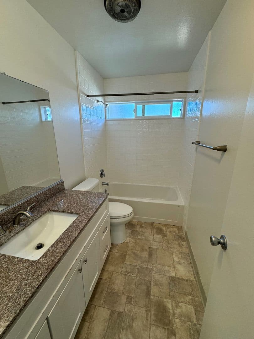 Ventura Apartment: 3402-3412 Rexford & 749-763 Sidonia