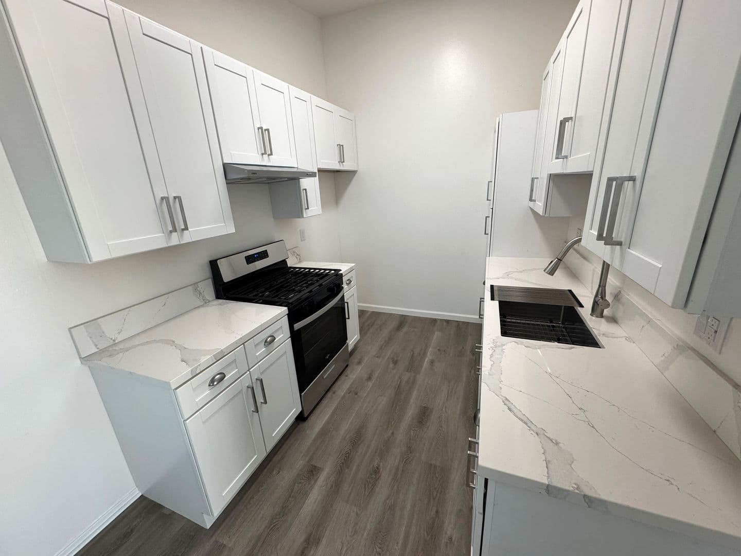 Ventura Apartment: 716-722 Sidonia