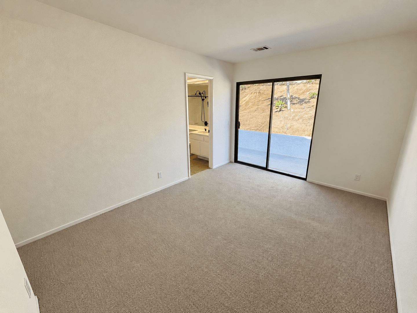 Ventura Townhome: 925 Vallecito Drive