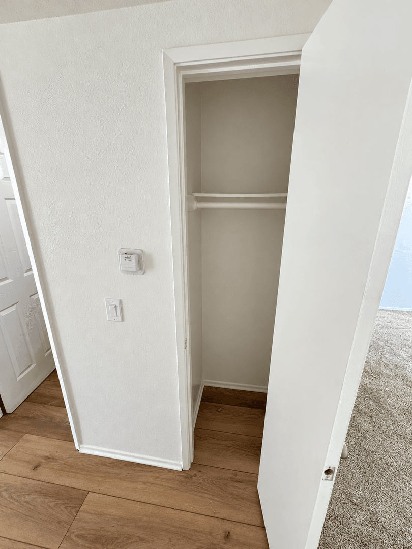 Santa Paula Apartment: 525-529 Acacia Road