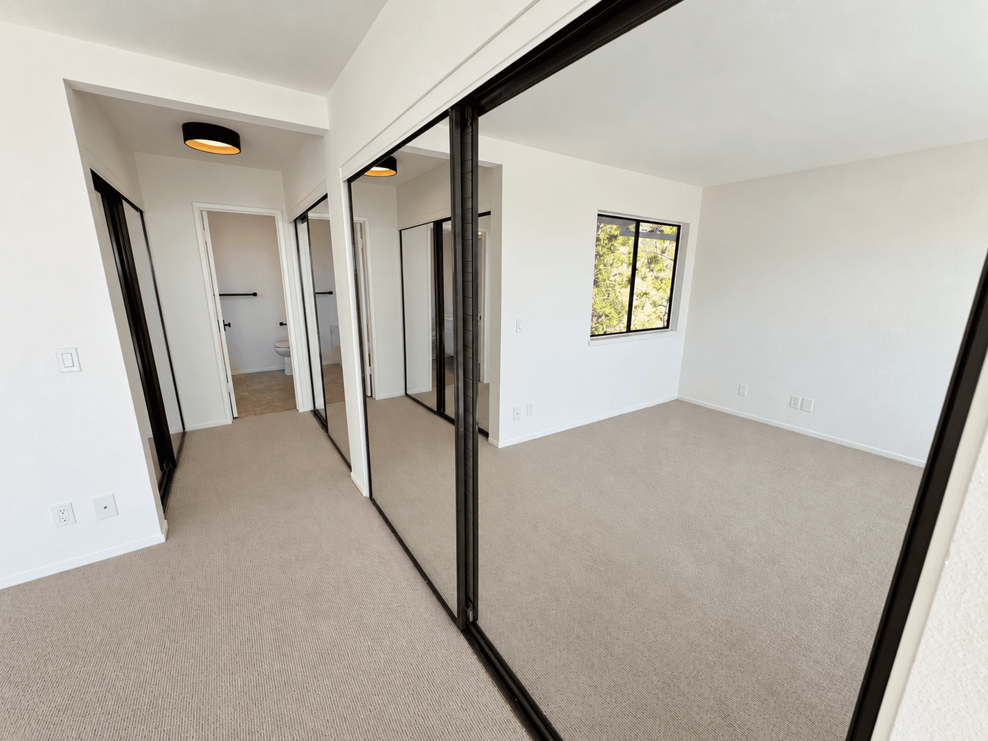 Ventura Townhome: 925 Vallecito Drive