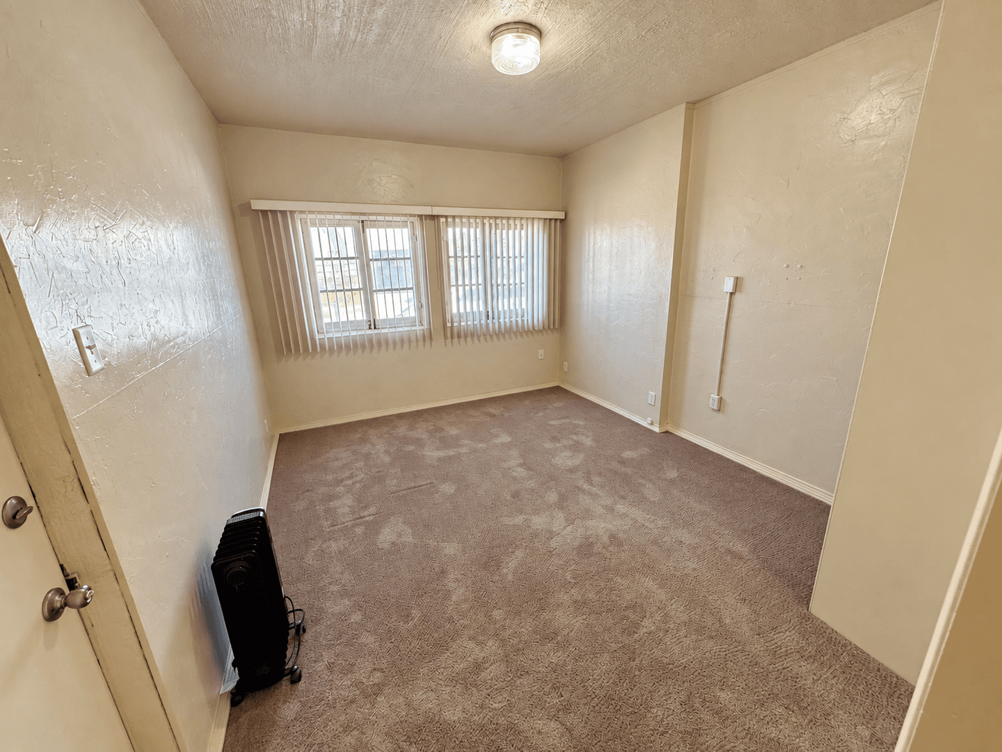 Ventura Apartment: 1209 E. Main Street