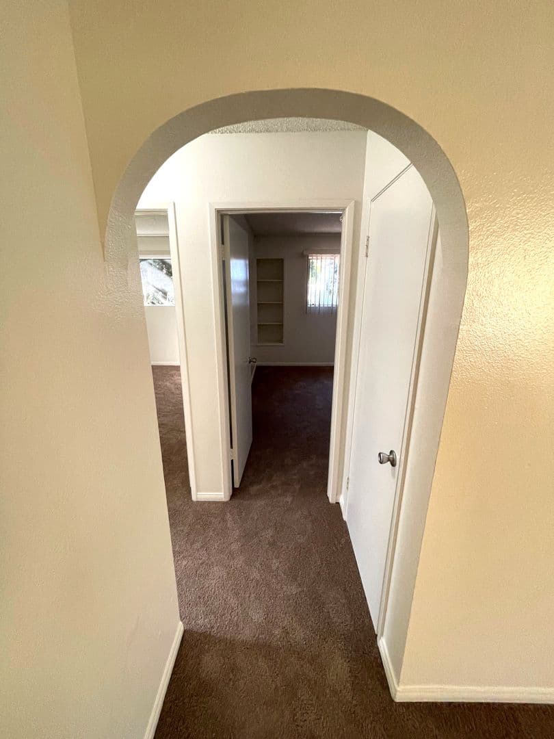 Ventura Apartment: 10855 & 10880 Del Norte