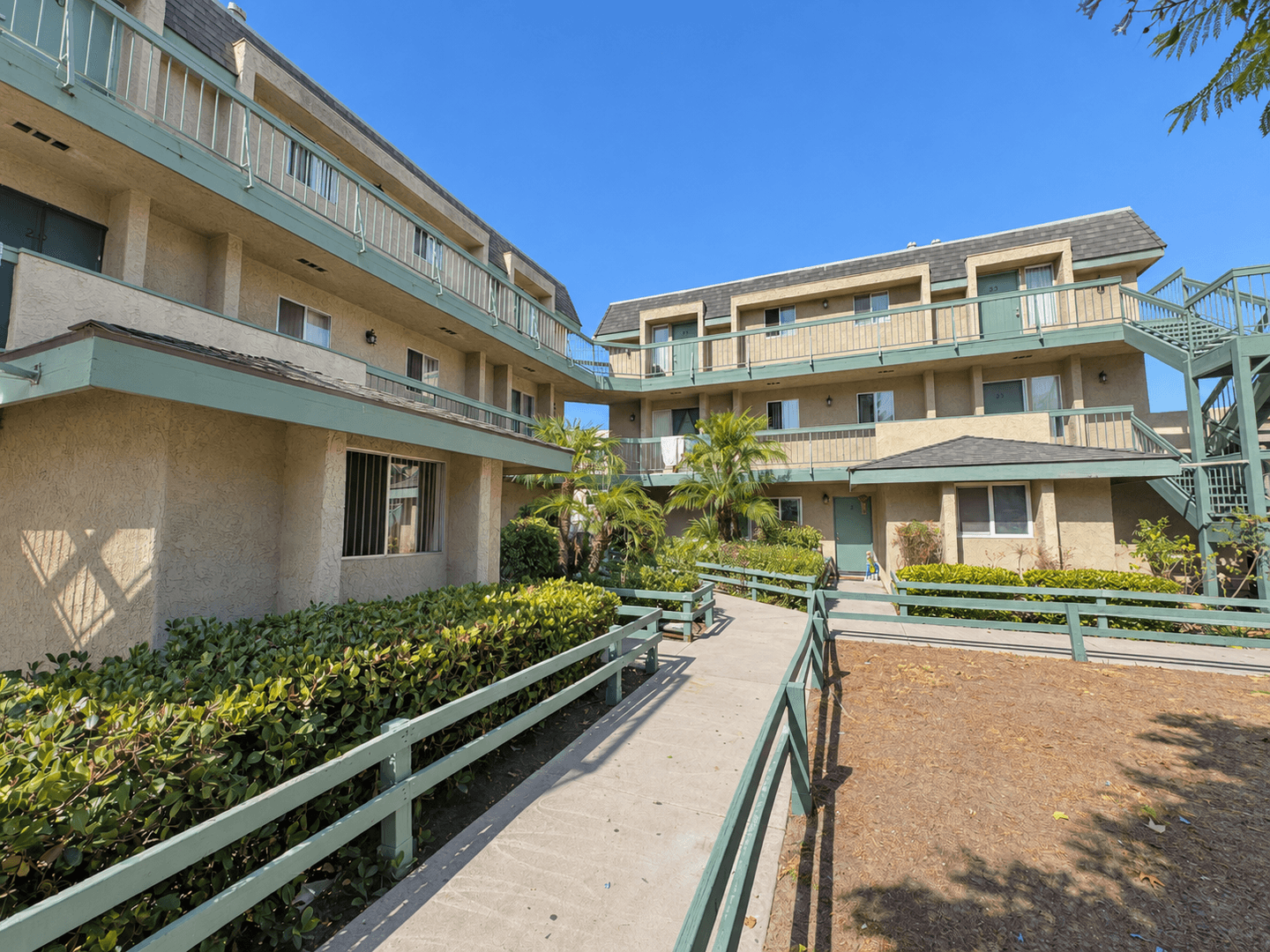 Ventura Apartment: 1075 N. Olive