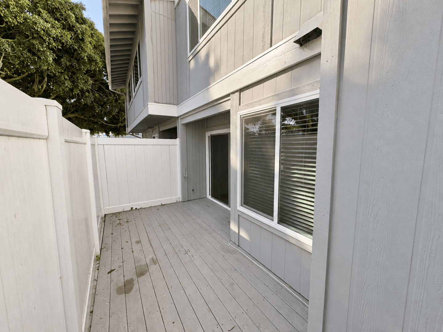 Ventura House: 1274 San Simeon #4