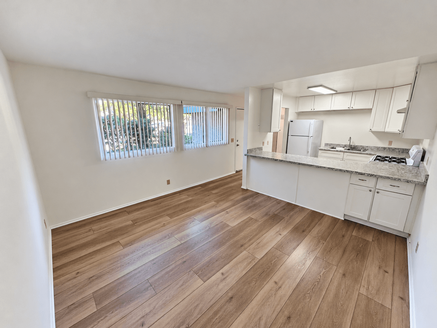 Ventura Apartment: 1075 N. Olive