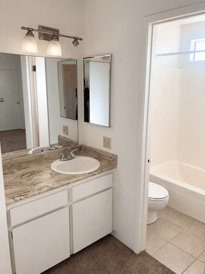 Ventura Apartment: 10855 & 10880 Del Norte