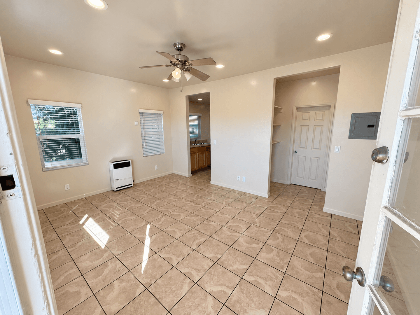Ventura Apartment: 153 Wall Street