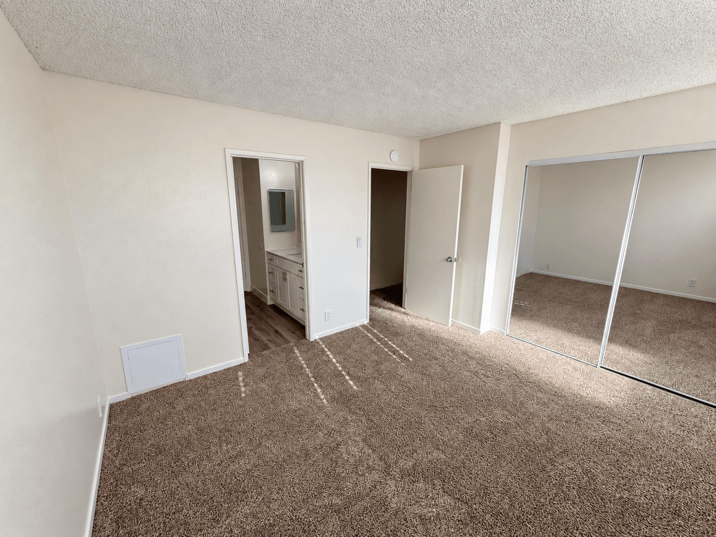 Ventura Apartment: 10855 & 10880 Del Norte