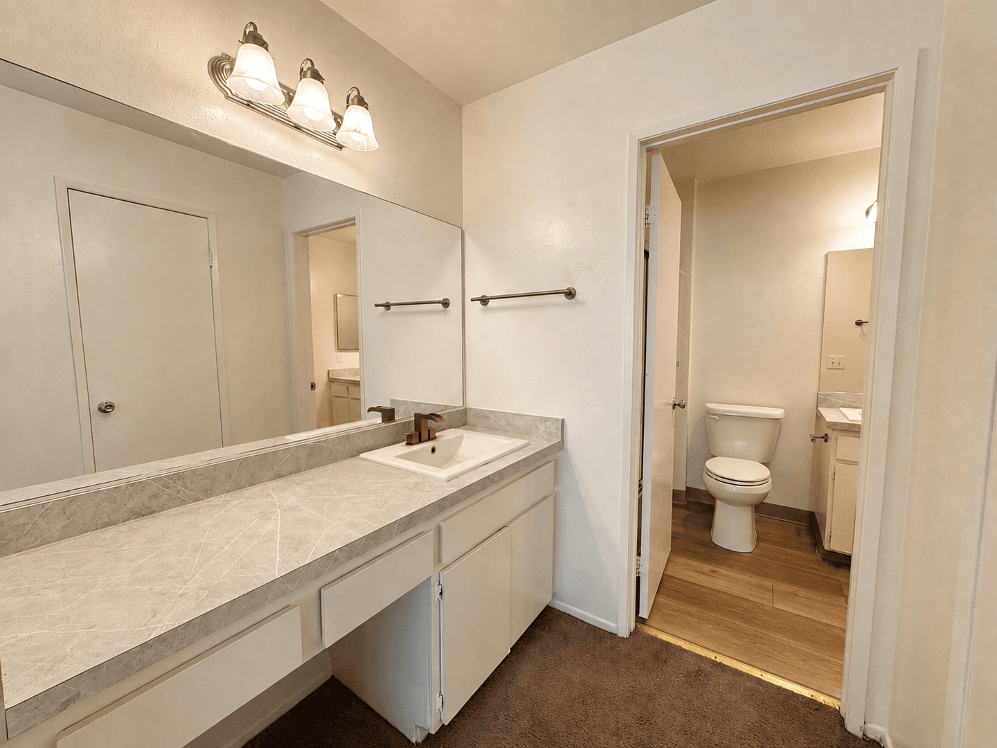Ventura House: 1274 San Simeon #4