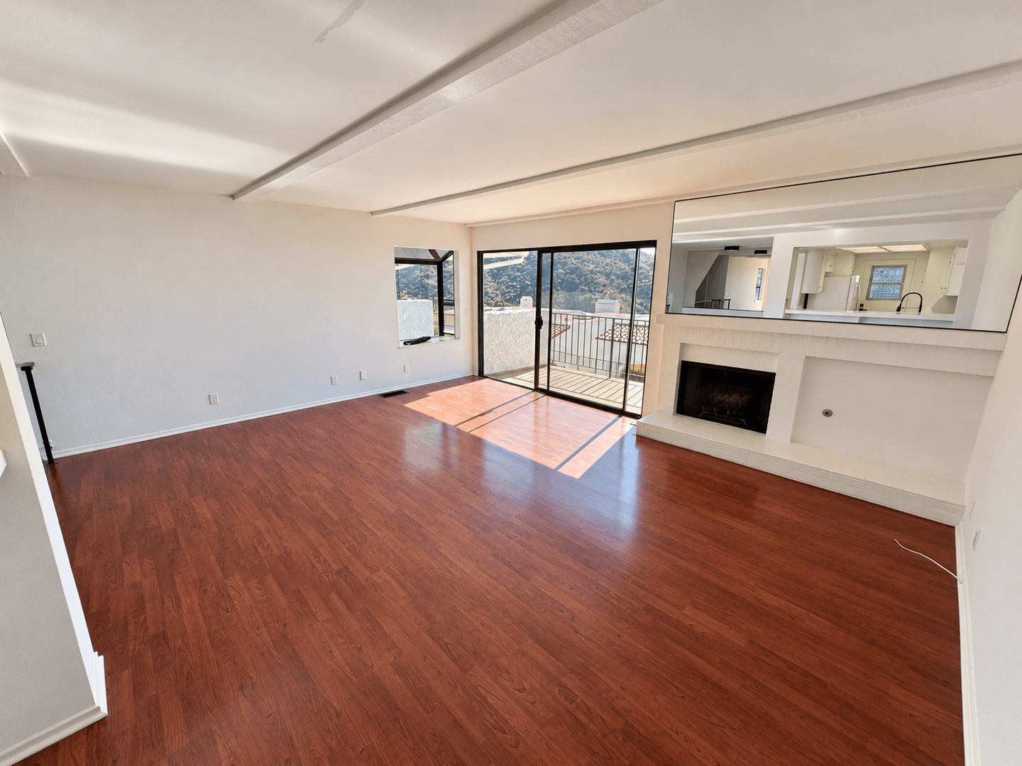 Ventura Townhome: 925 Vallecito Drive