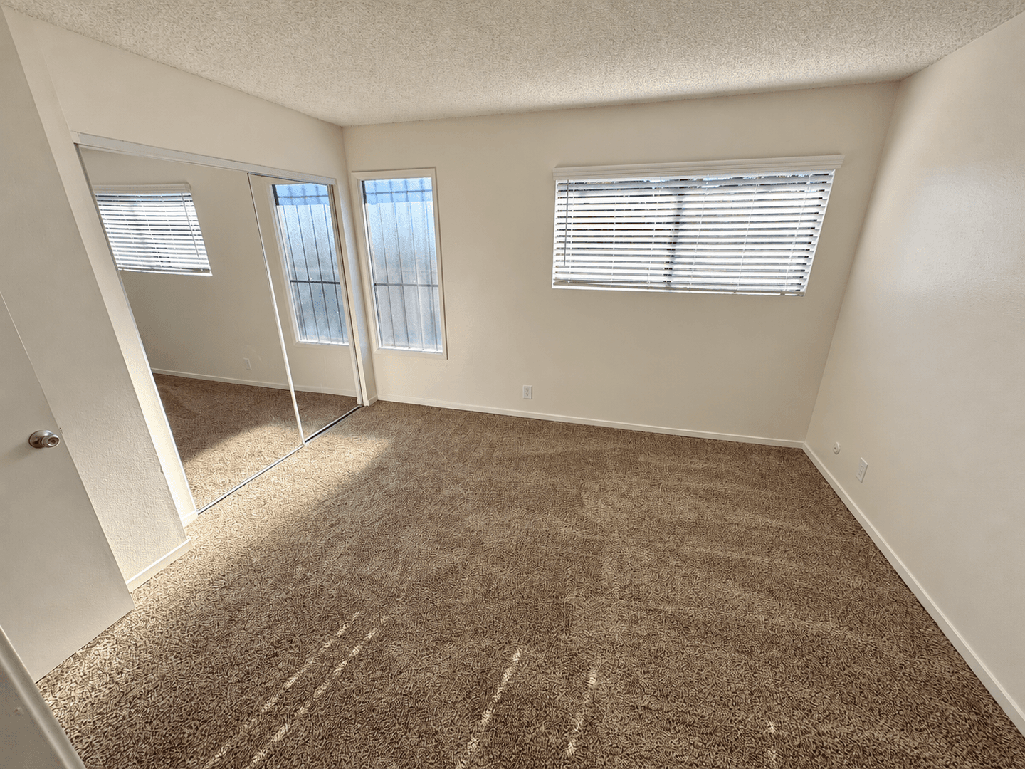 Ventura Apartment: 10855 & 10880 Del Norte