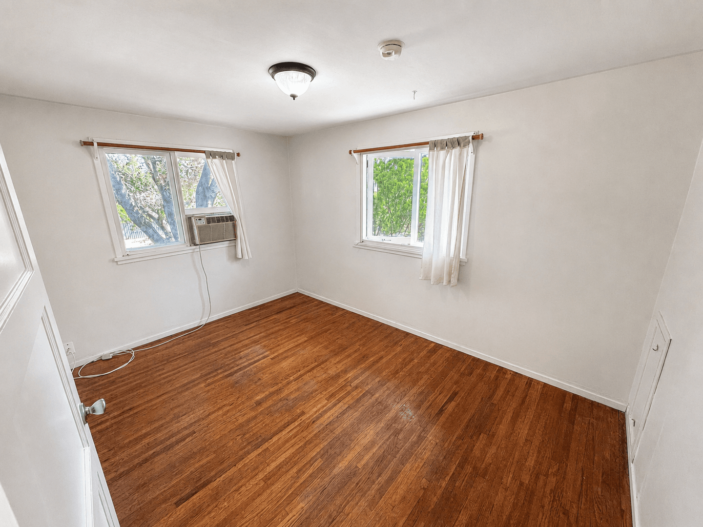 Ojai House: 406 S. Signal Street #A