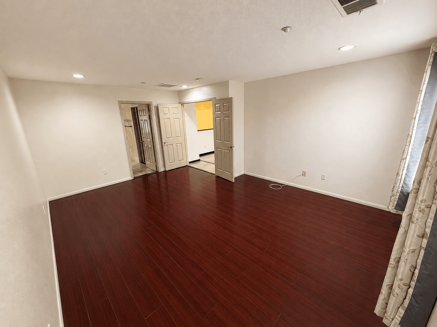 Oxnard House: 621 Marbella Court
