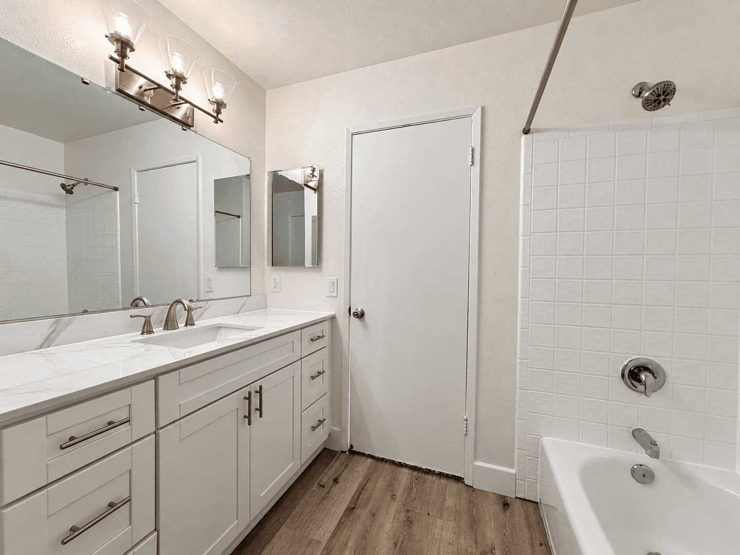 Ventura Apartment: 10855 & 10880 Del Norte