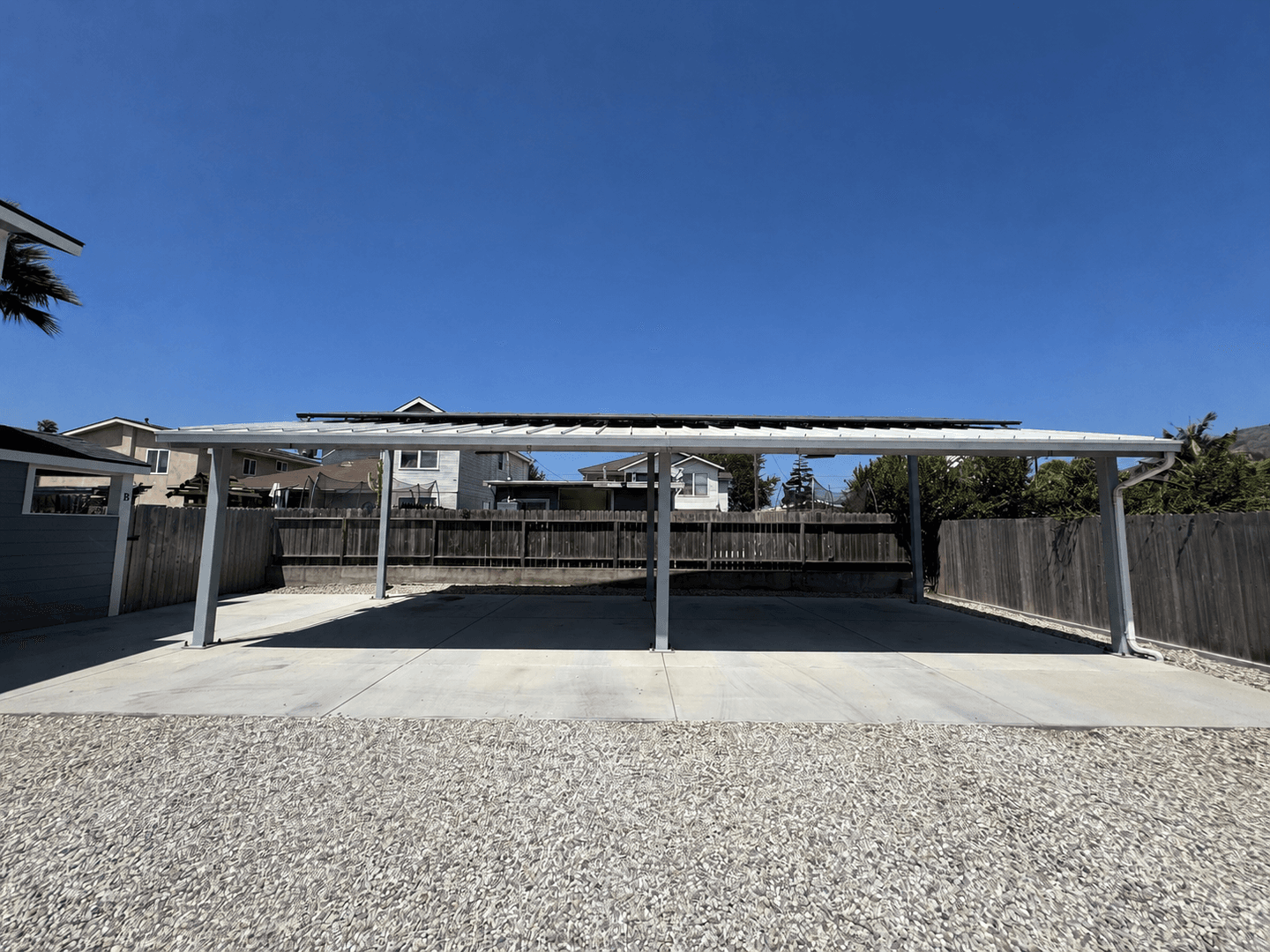 Ventura Apartment: 267 W. Park Row #B