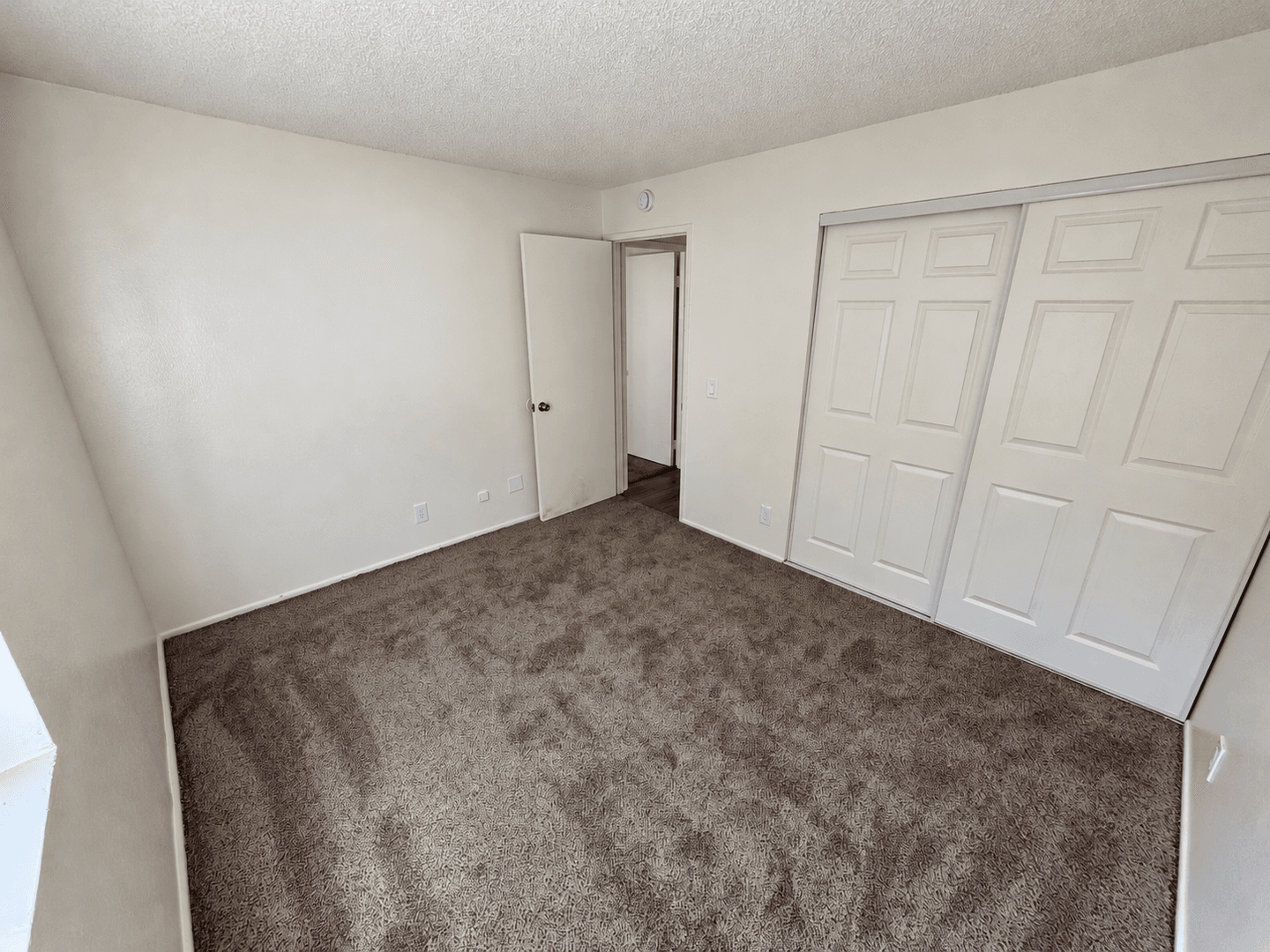 Santa Paula Apartment: 525-529 Acacia Road