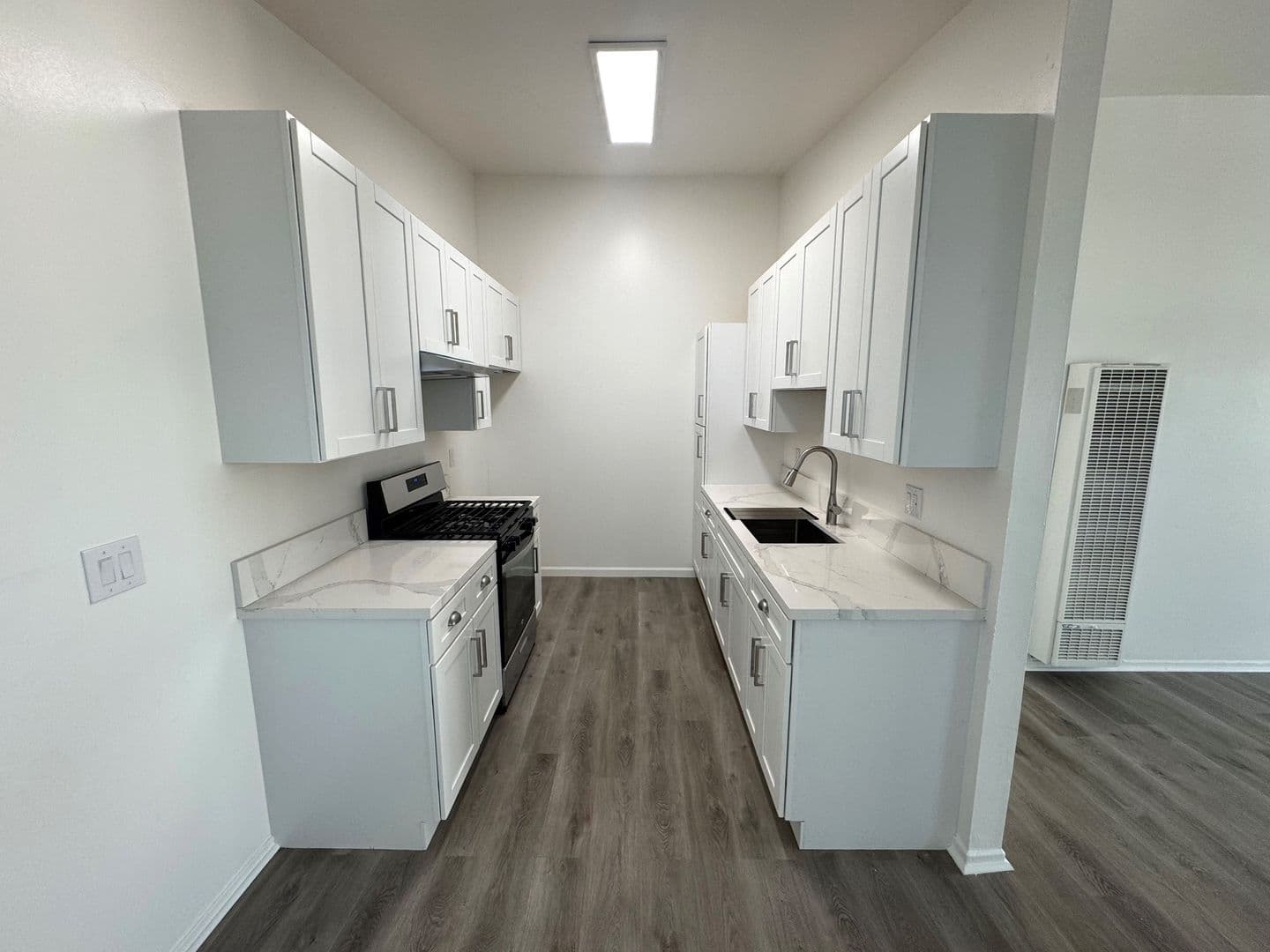 Ventura Apartment: 716-722 Sidonia