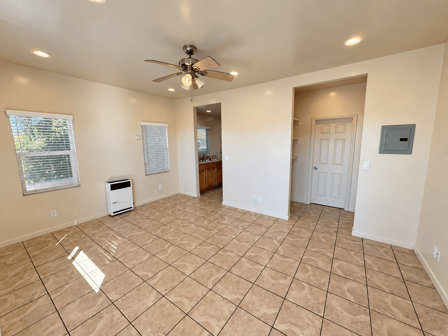 Ventura Apartment: 153 Wall Street
