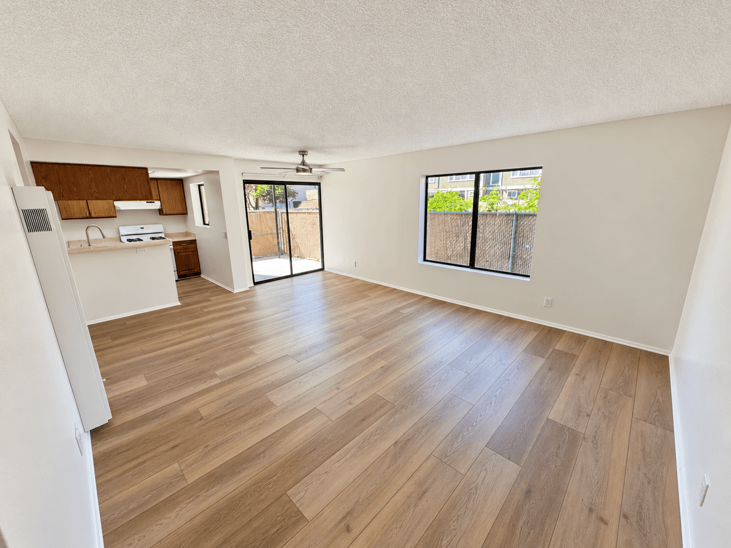 Santa Paula Apartment: 525-529 Acacia Road