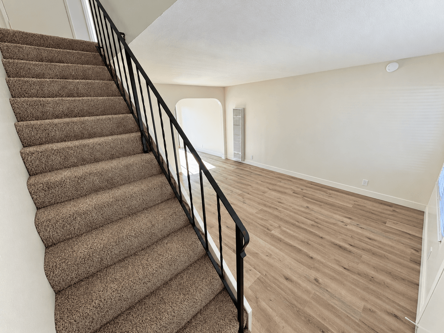 Ventura Apartment: 10855 & 10880 Del Norte