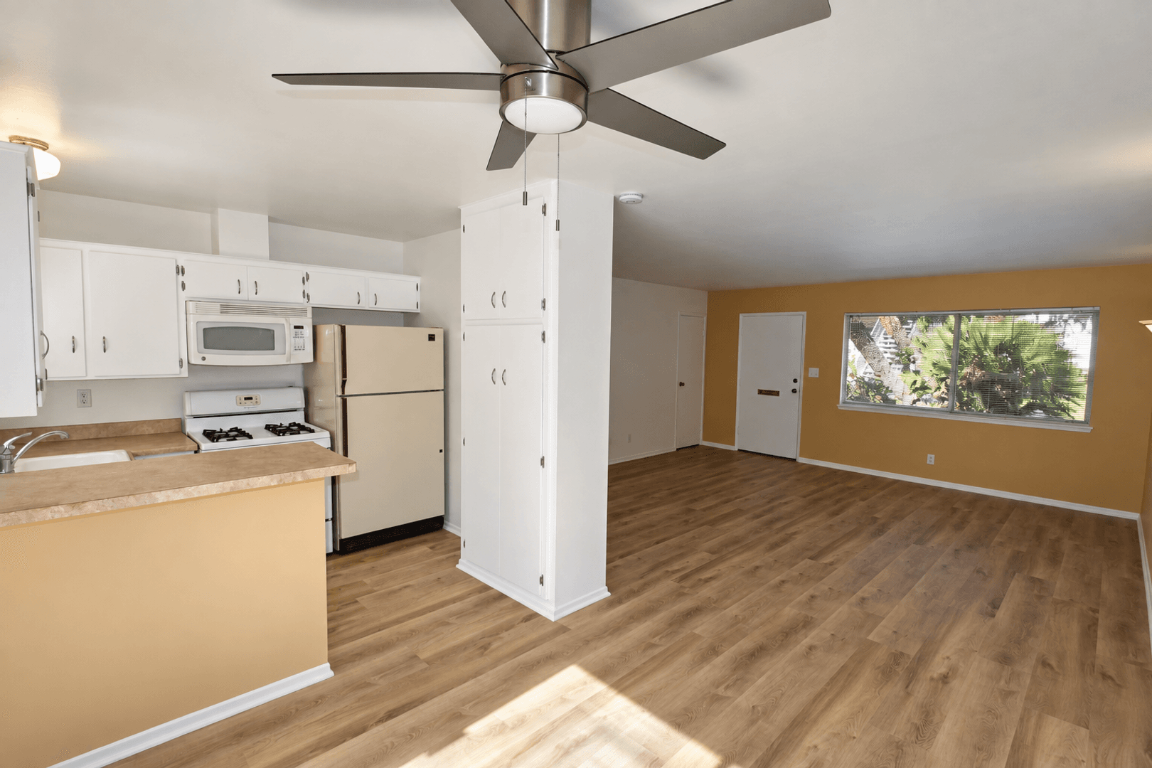 Ojai Apartment: 102 W. Summer Street