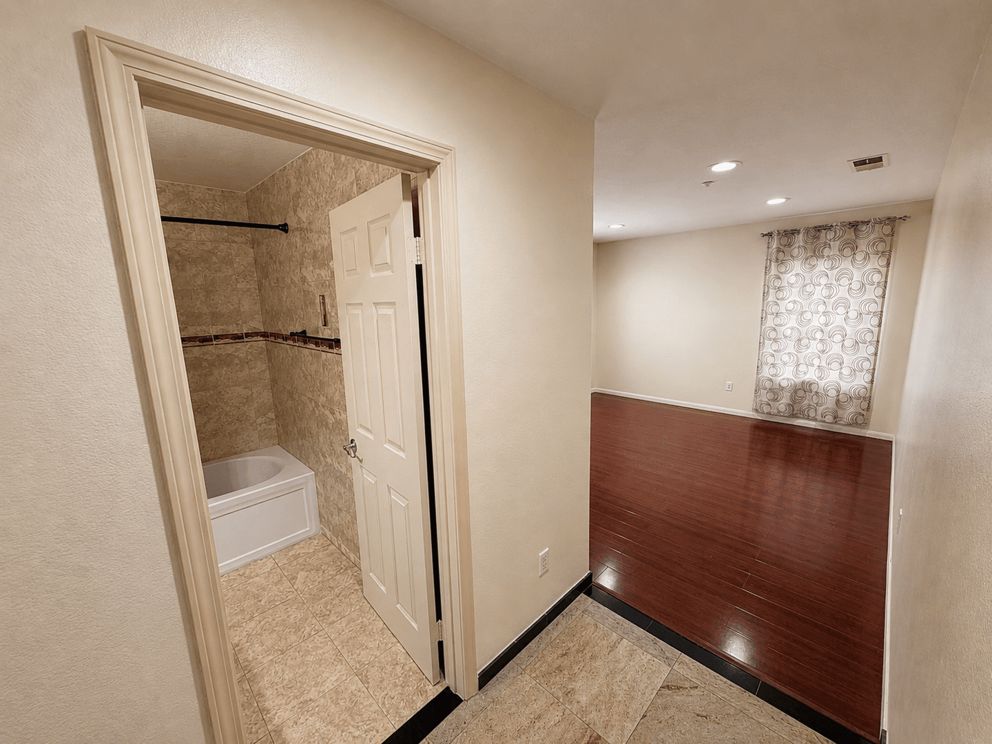 Oxnard House: 621 Marbella Court