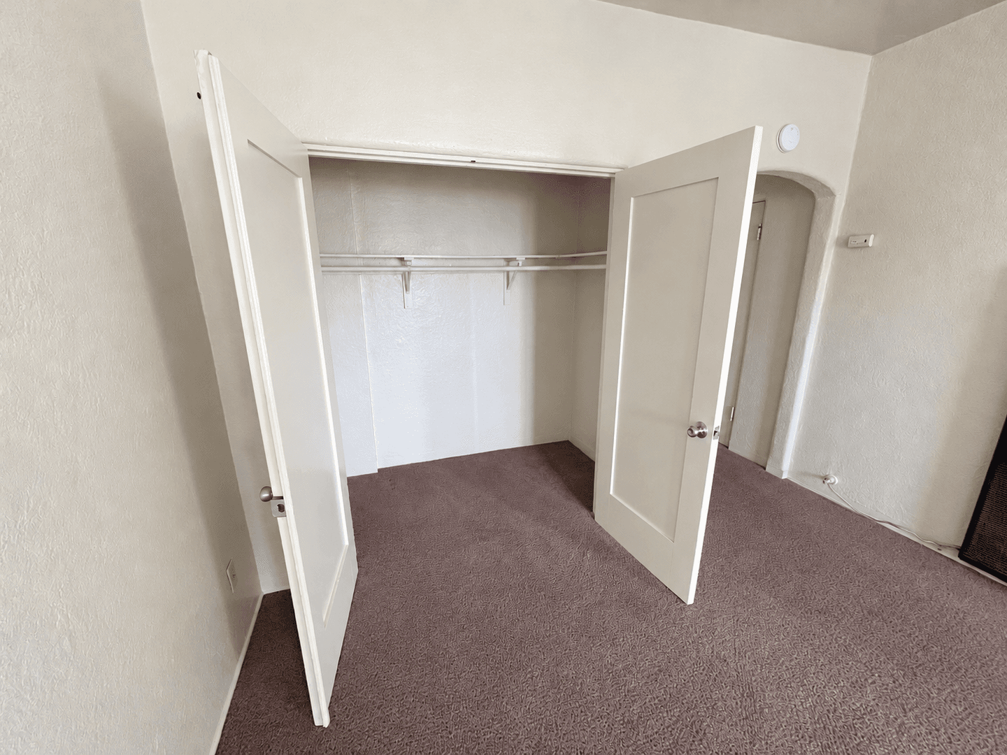 Ventura Apartment: 1209 E. Main Street