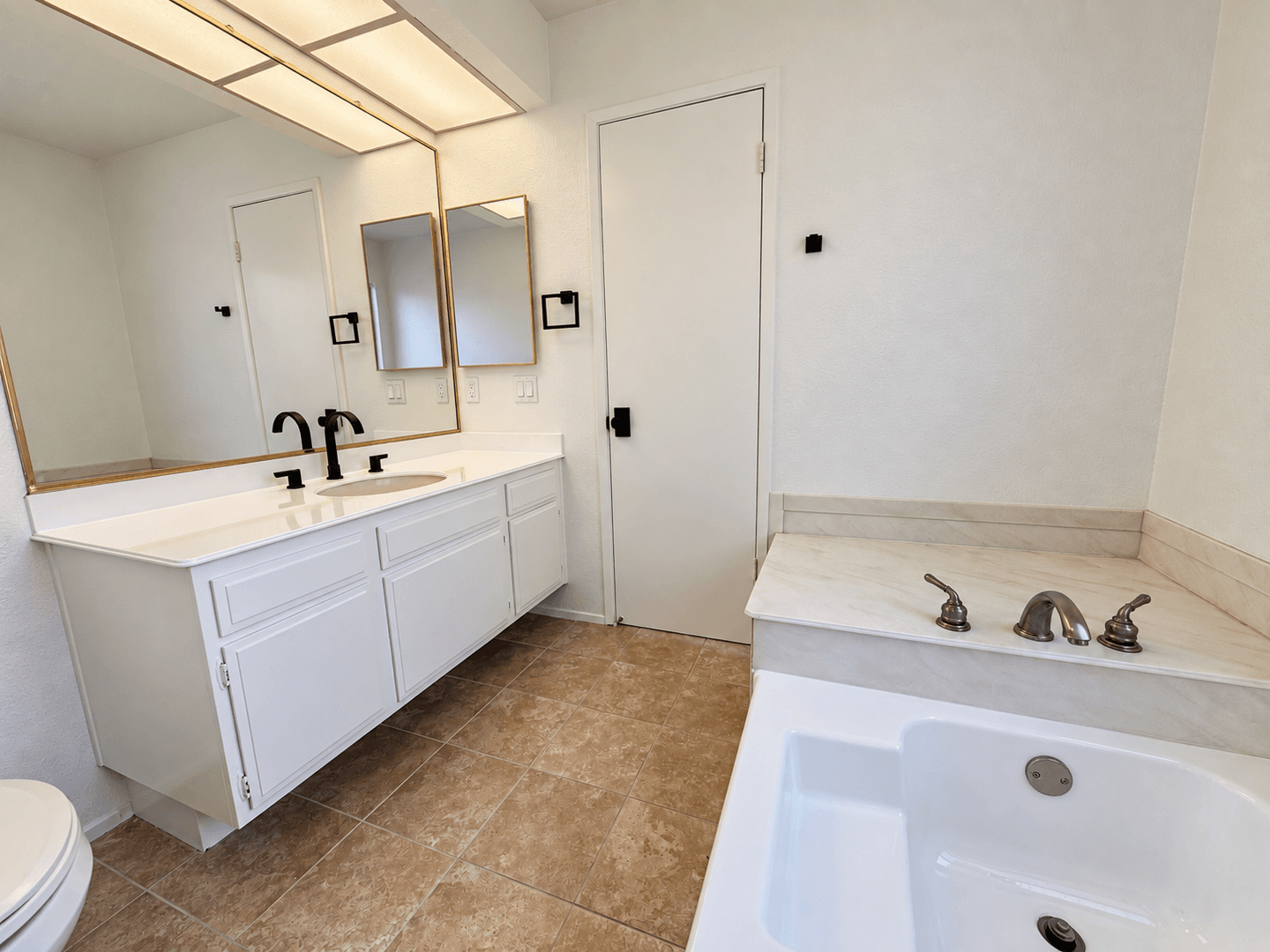 Ventura Townhome: 925 Vallecito Drive