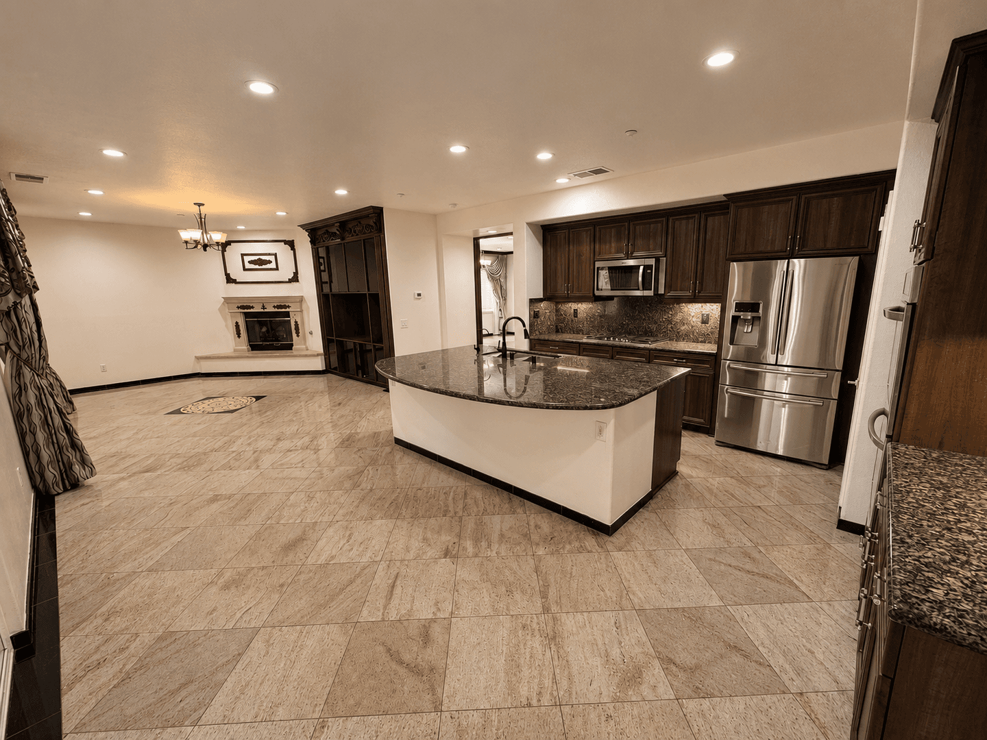 Oxnard House: 621 Marbella Court