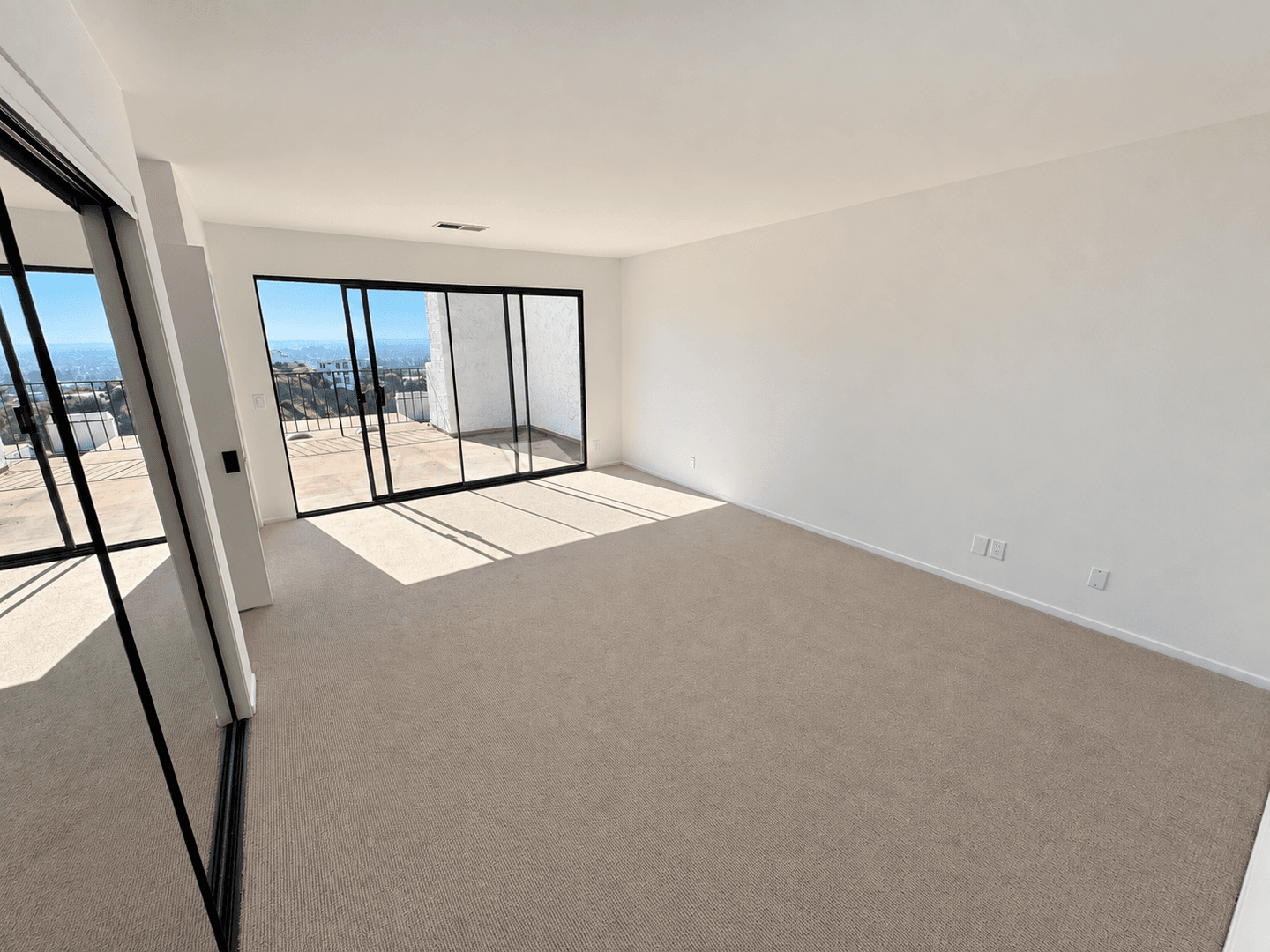 Ventura Townhome: 925 Vallecito Drive