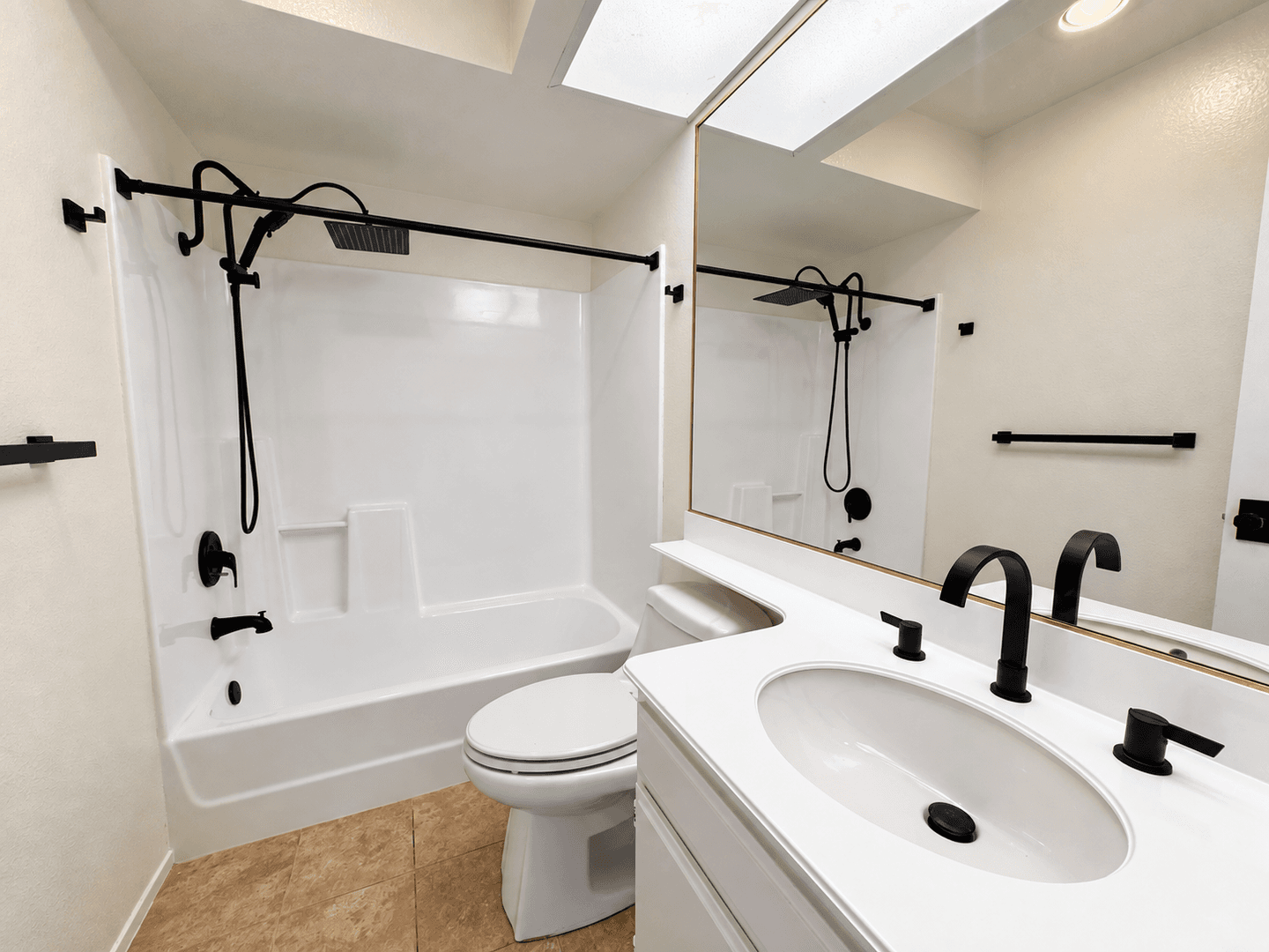 Ventura Townhome: 925 Vallecito Drive