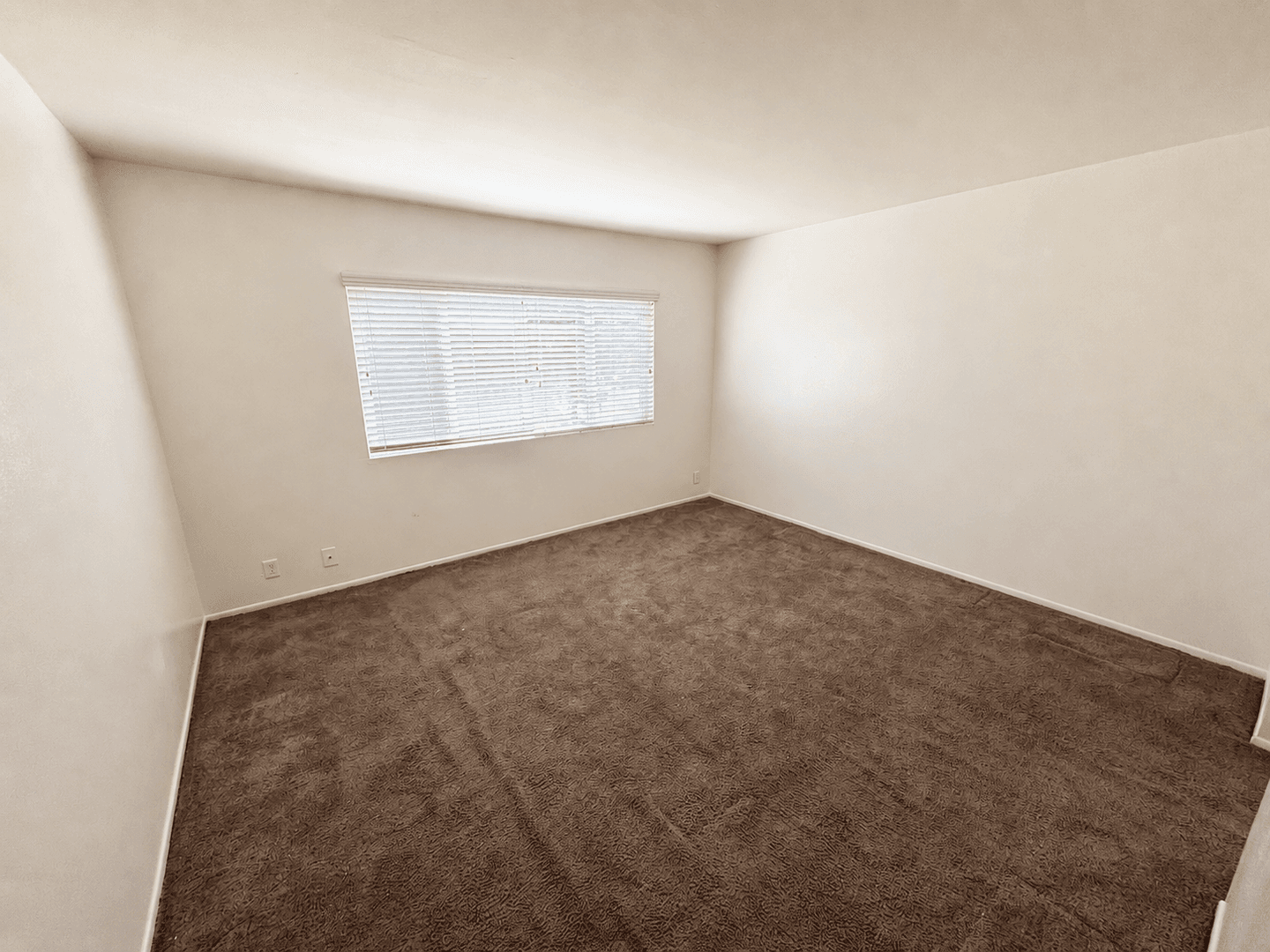 Ventura House: 1274 San Simeon #4