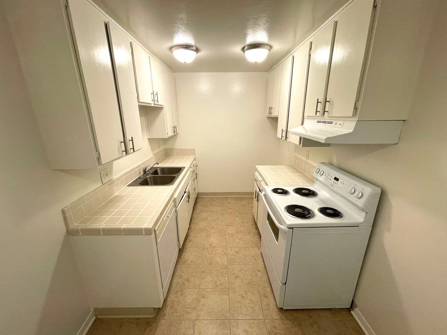Ventura Apartment: 10855 & 10880 Del Norte