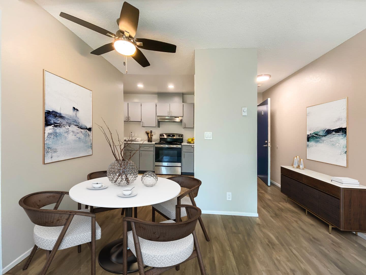 Mountain View Apartment: 141 Del Medio Avenue