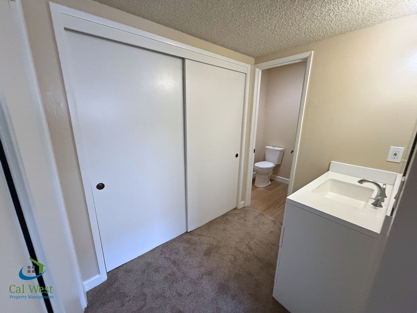 San Jose Apartment: 5863 Hillview Avenue