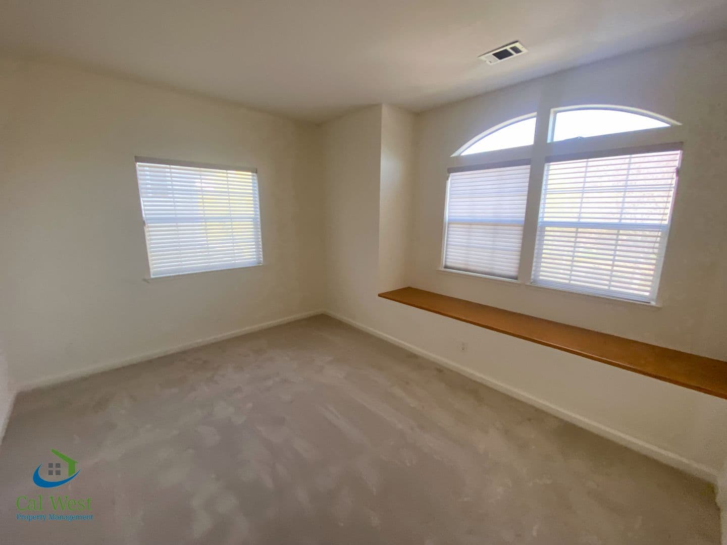 Mountain View House: 855 Jackson Street