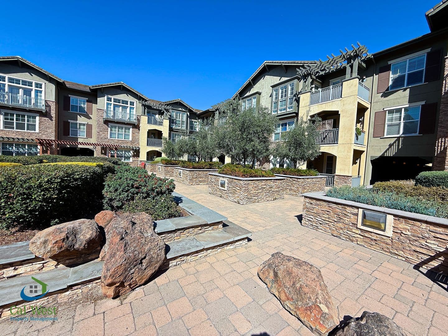 San Jose Condo: 2881 Meridian Avenue