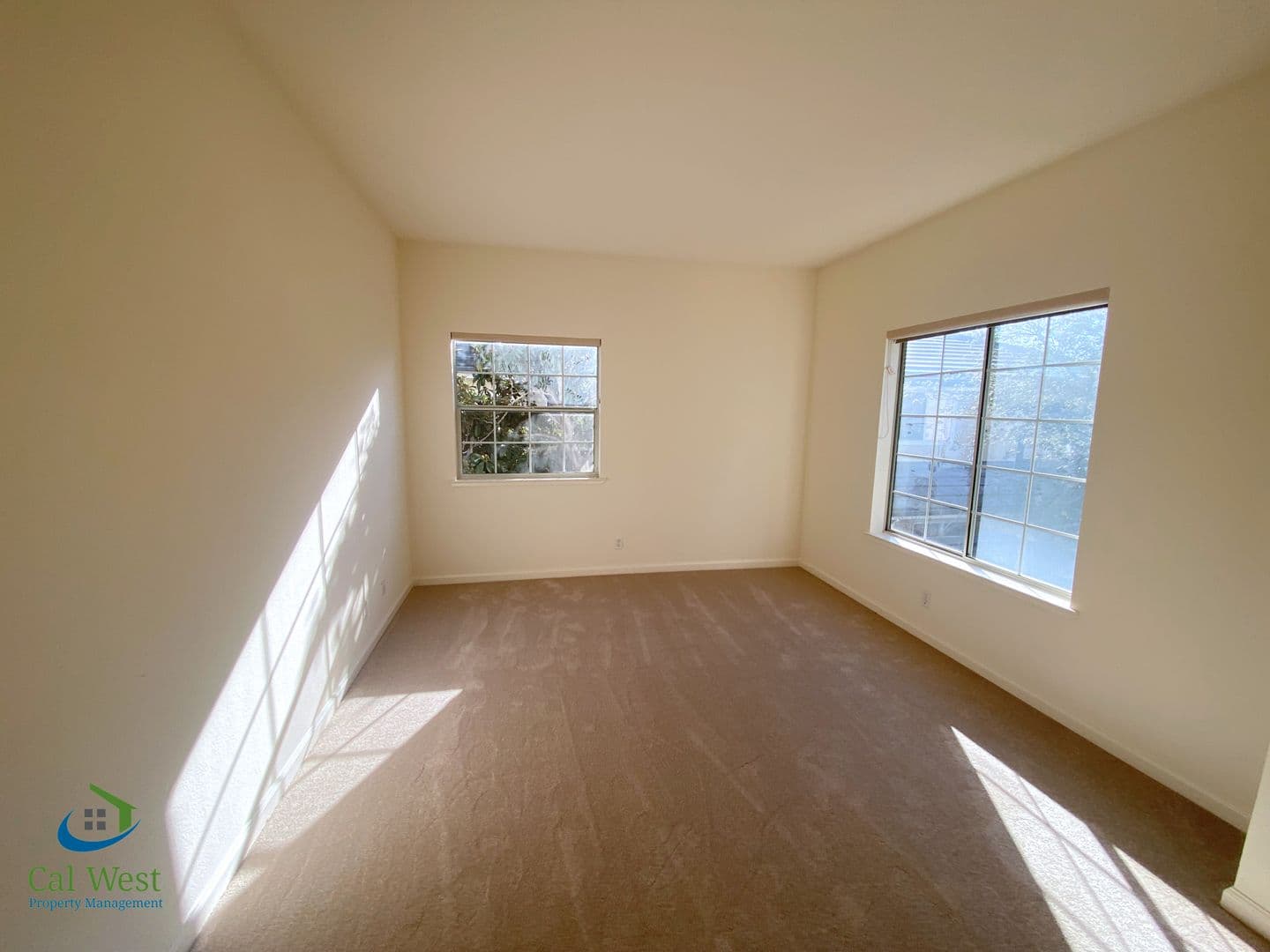 Mountain View House: 855 Jackson Street