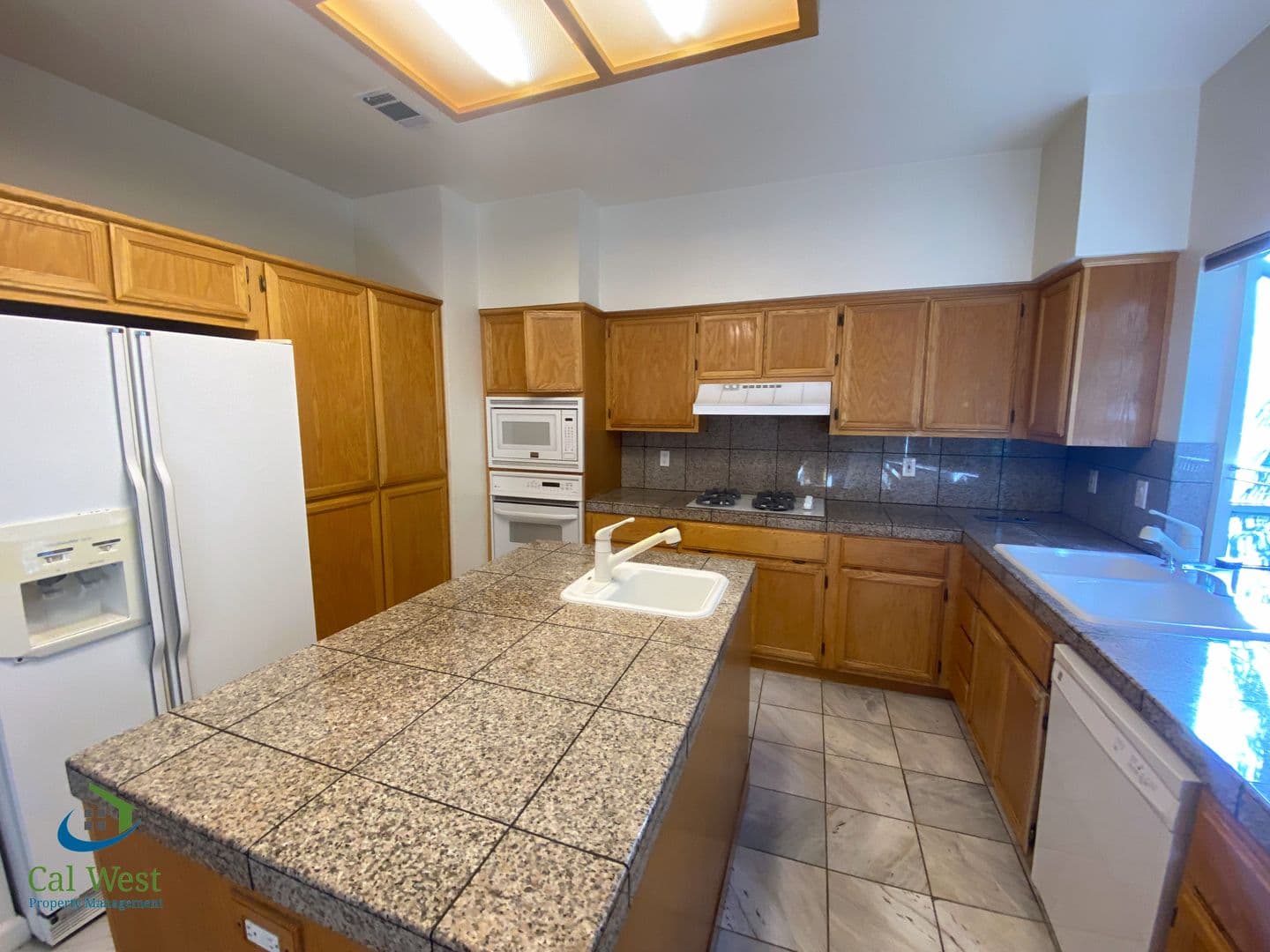 Mountain View House: 855 Jackson Street