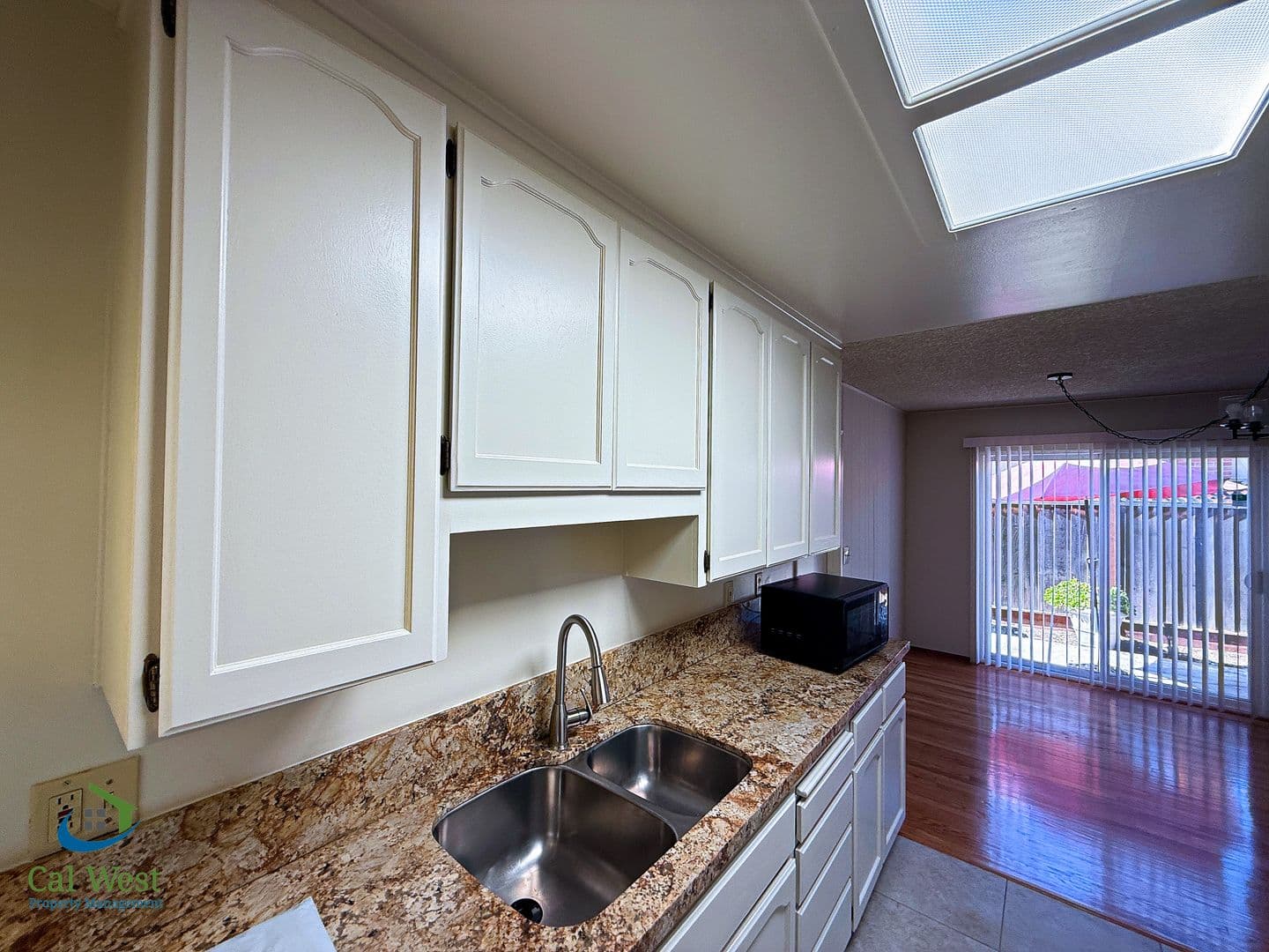 Sunnyvale House: 715 W Knickerbocker Drive