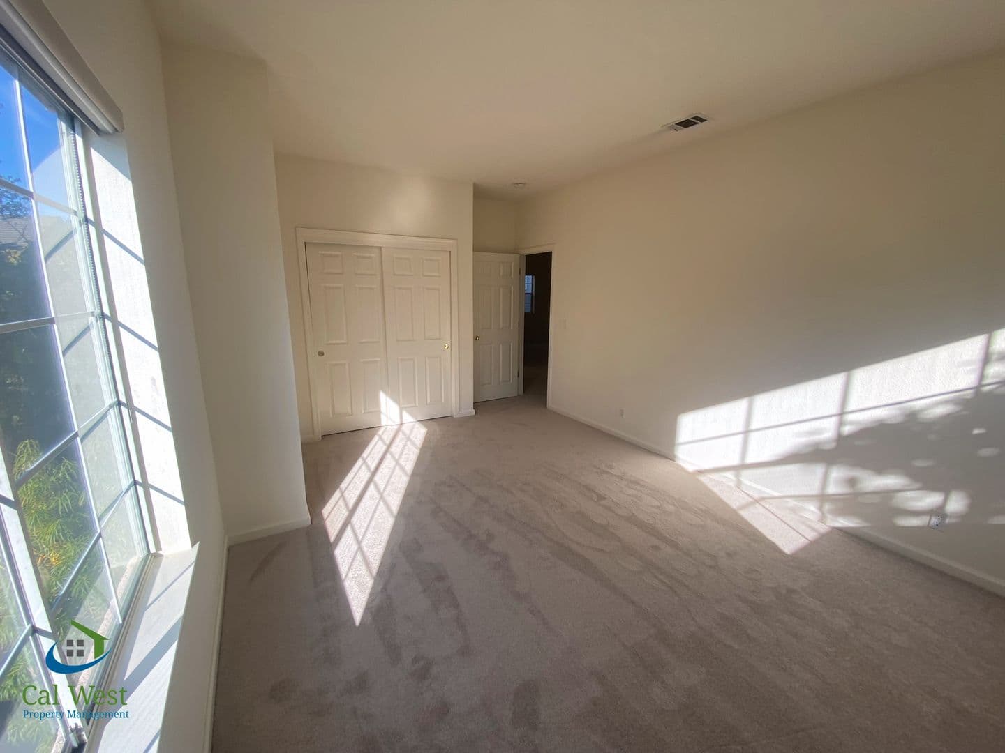 Mountain View House: 855 Jackson Street