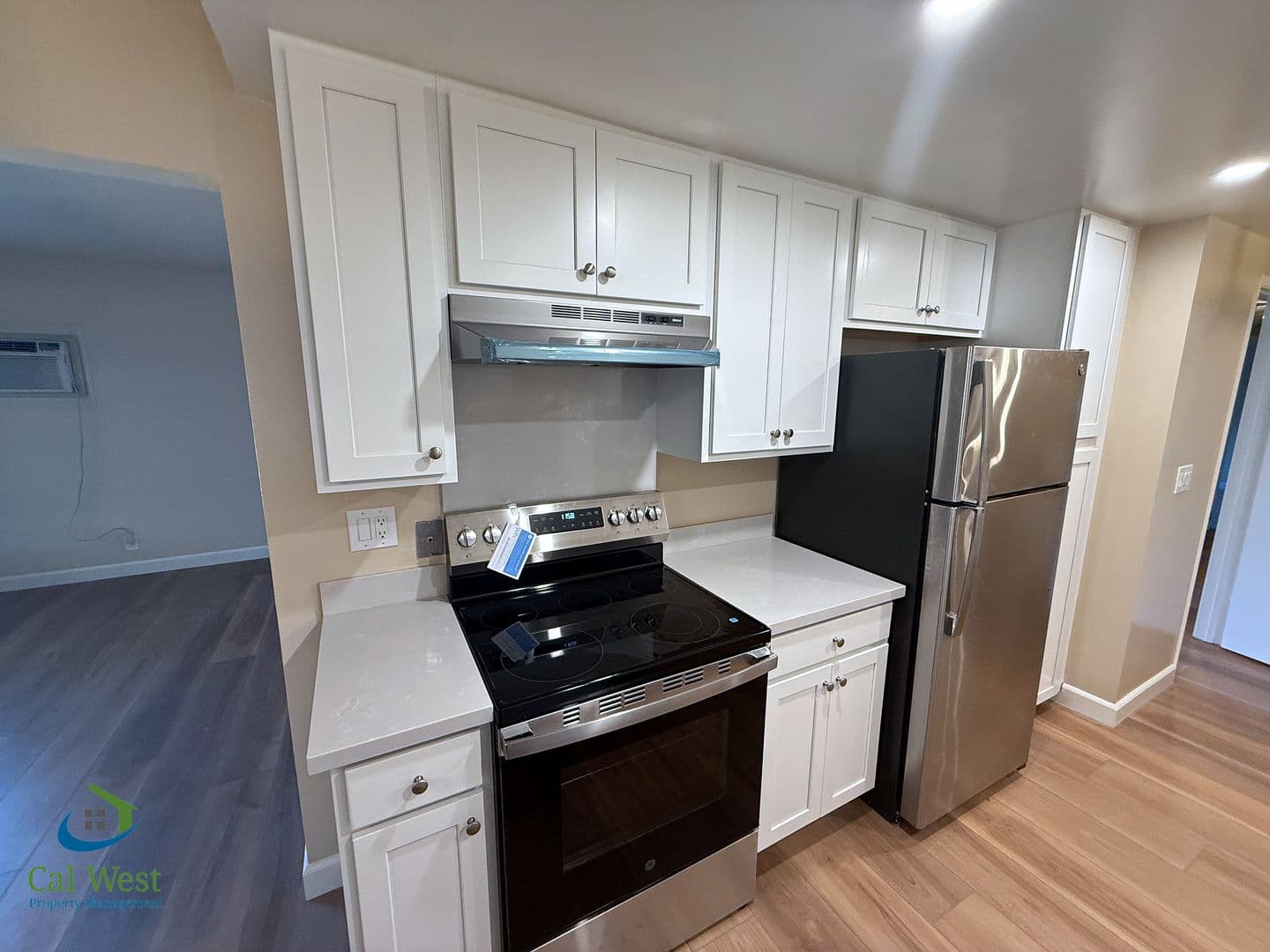 San Jose Apartment: 5863 Hillview Avenue