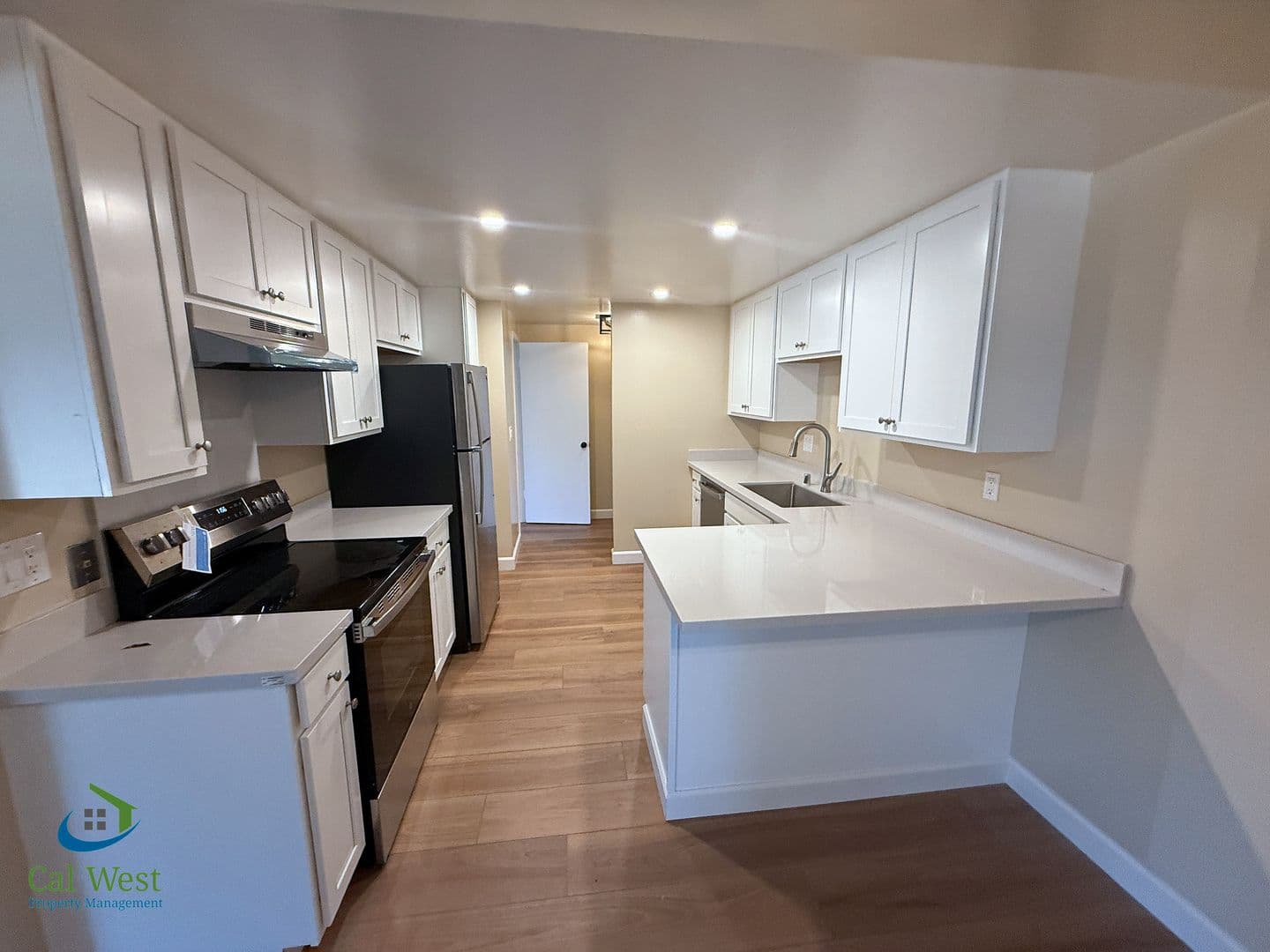 San Jose Apartment: 5863 Hillview Avenue